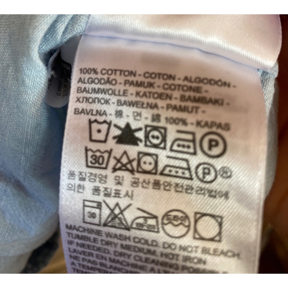 Levi’s Tie-Front Denim Shirt - Picture 6 of 6